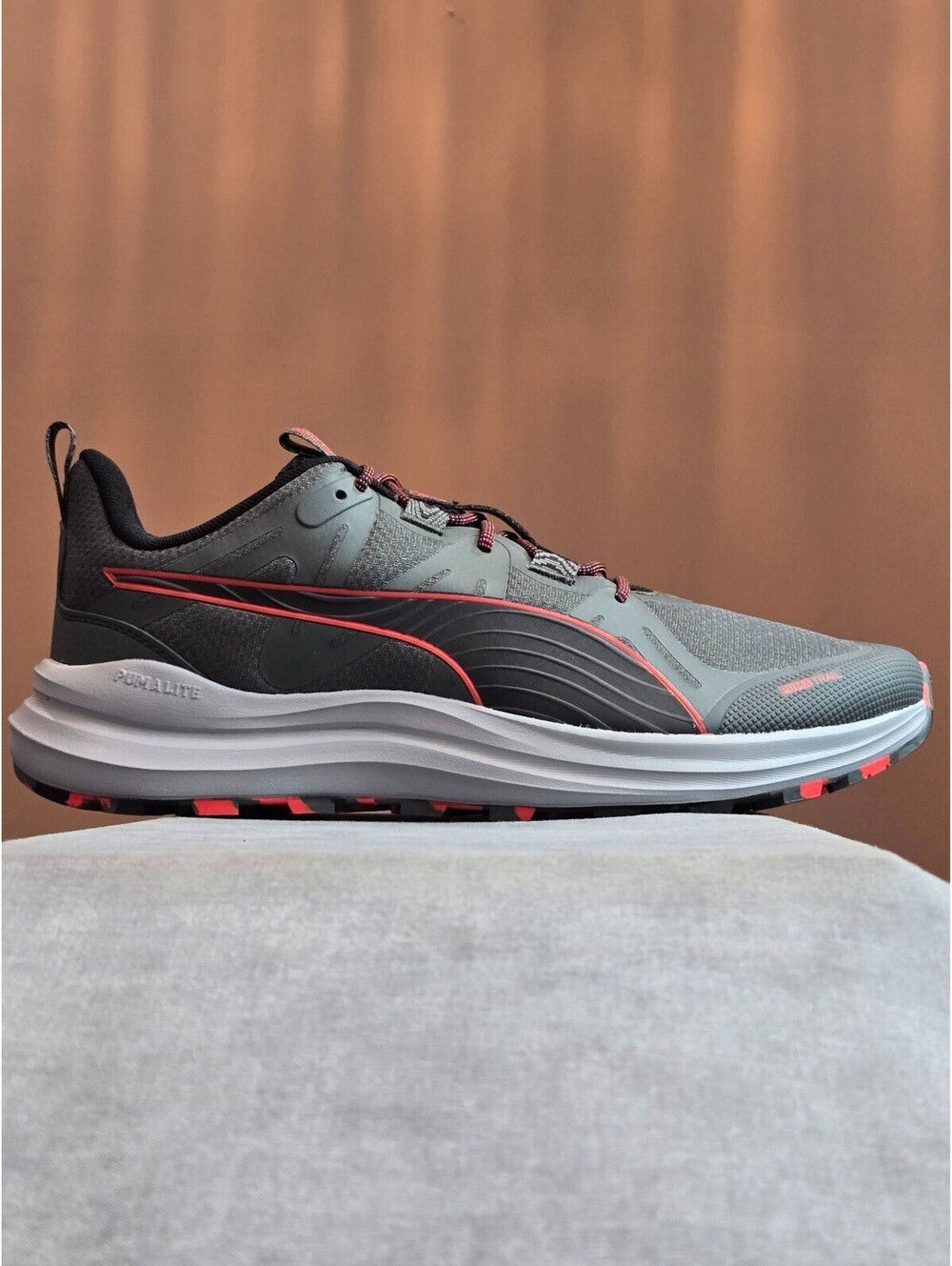 PUMA Reflect Lite Trail - Gray / Black / Red (379440-02) Men's 10 BRAND NEW